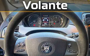 Volante Jaguar XK.